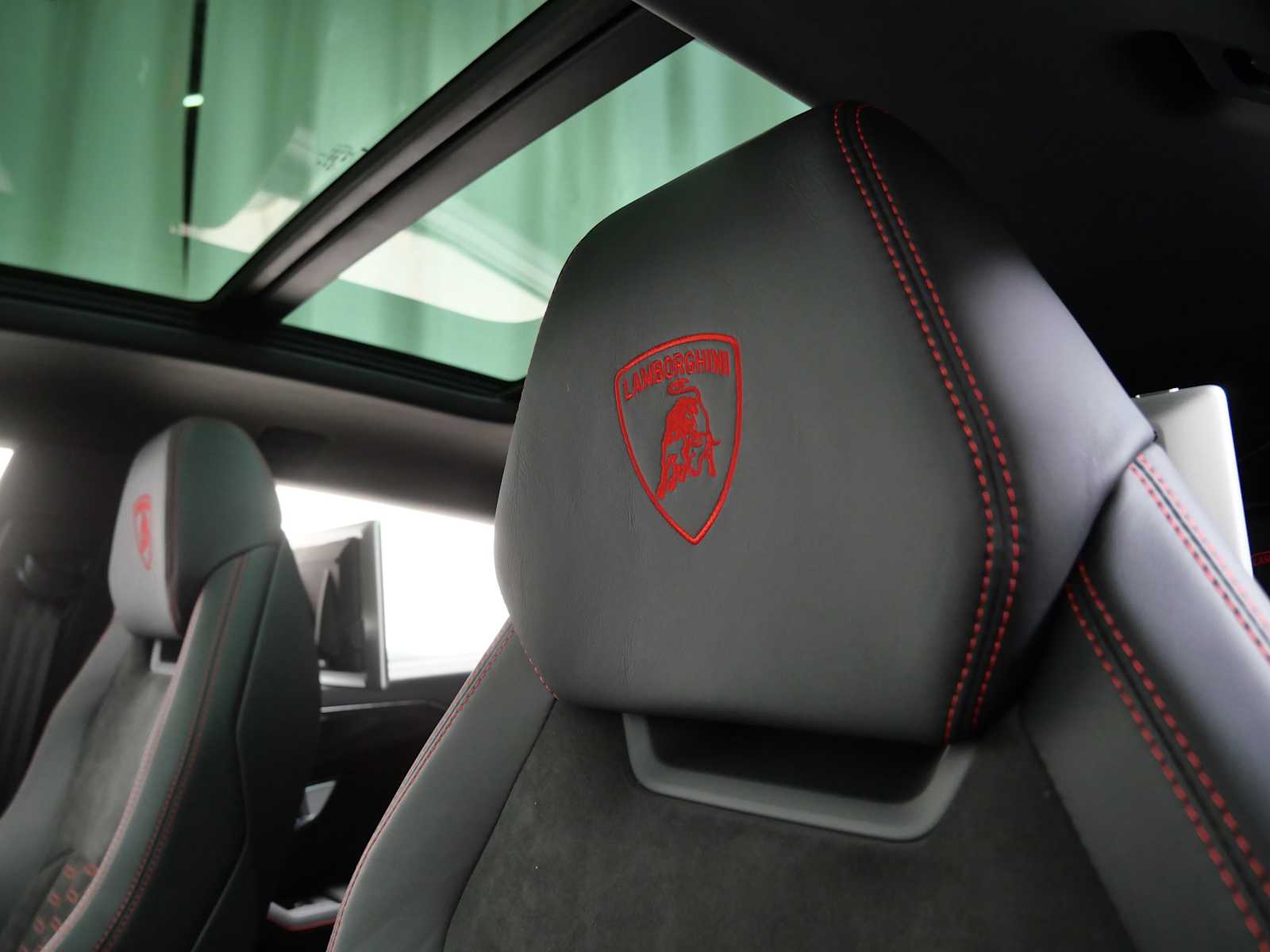 Thumbnail: 2020 Lamborghini Urus - 27