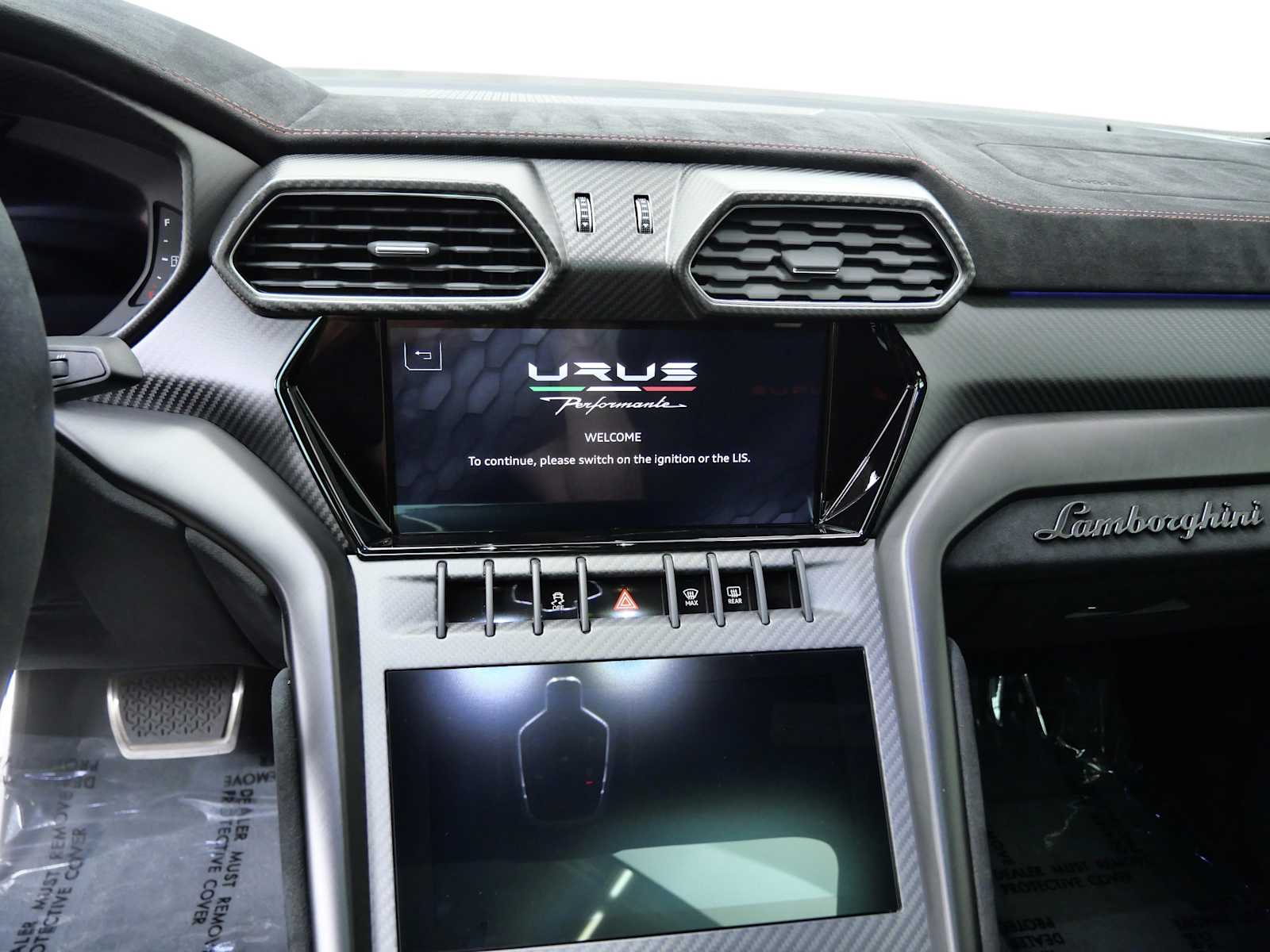 Thumbnail: 2023 Lamborghini Urus - 24
