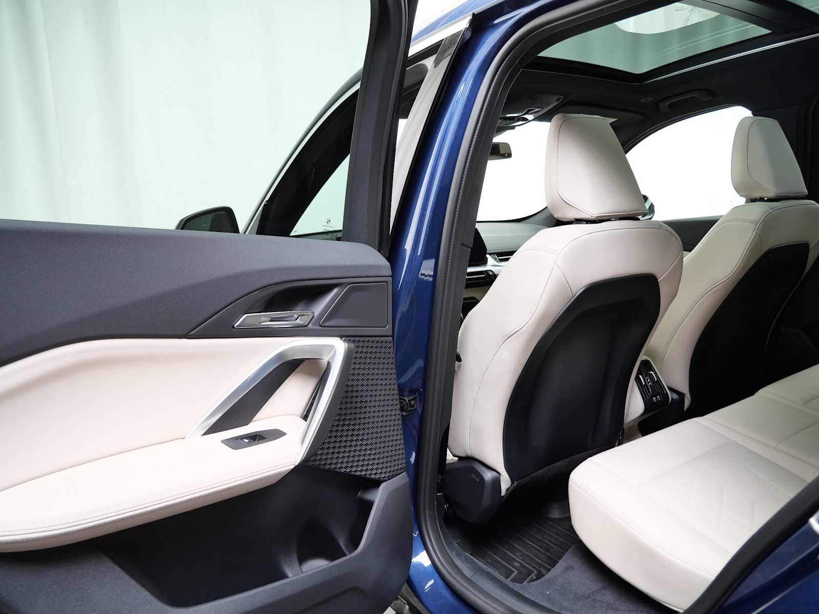 Thumbnail: 2025 BMW X1 - 16