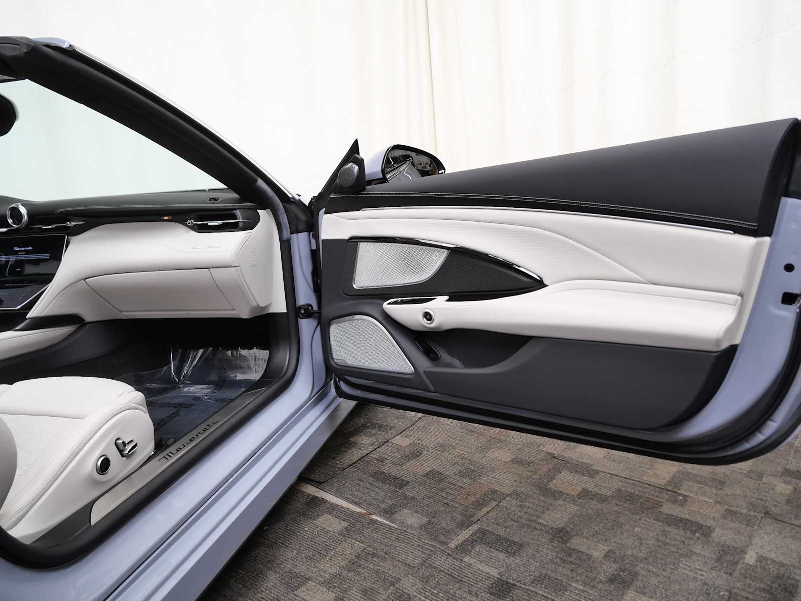Thumbnail: 2025 Maserati GranCabrio - 13