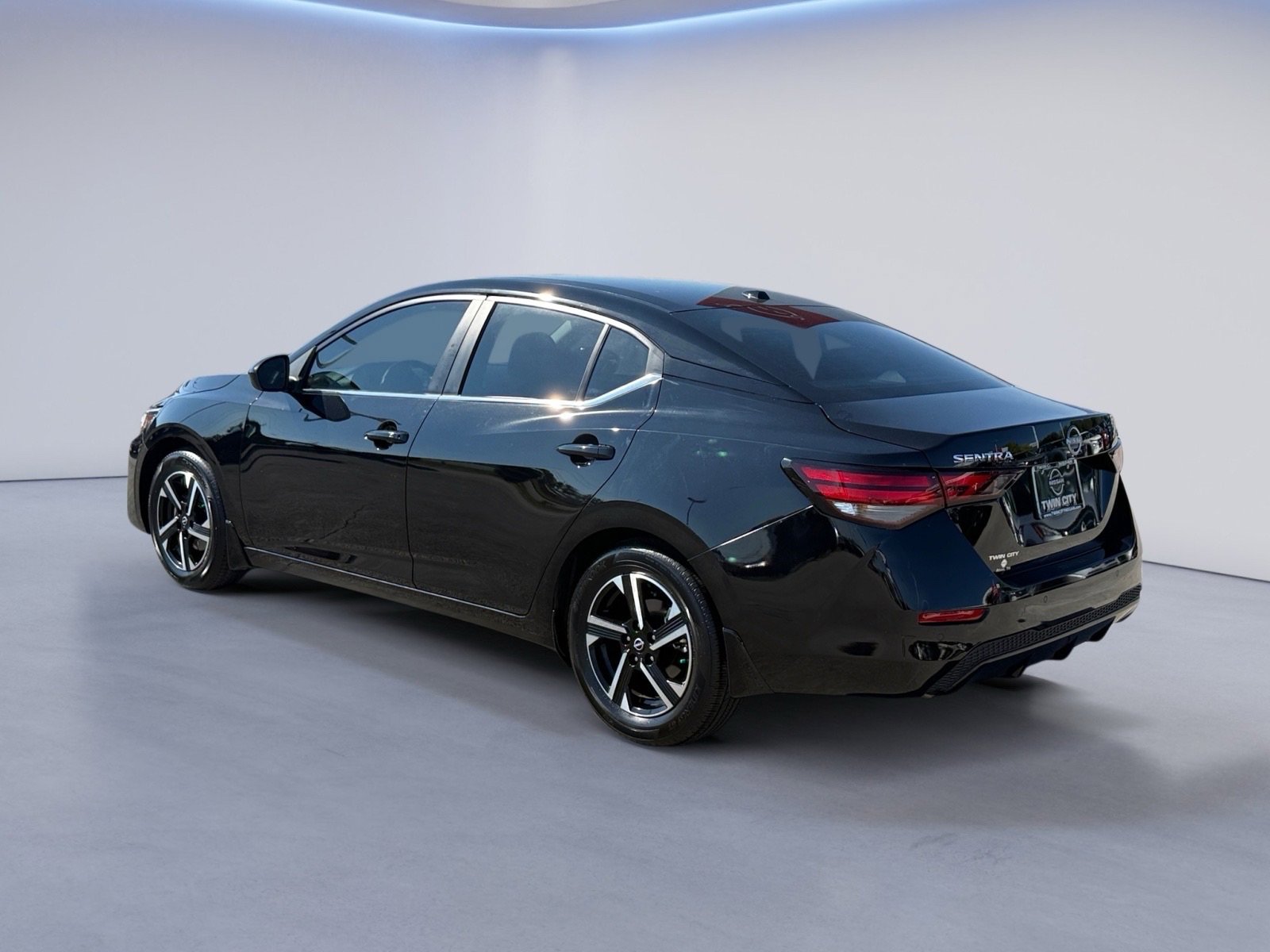 2024 Nissan Sentra SV photo 3