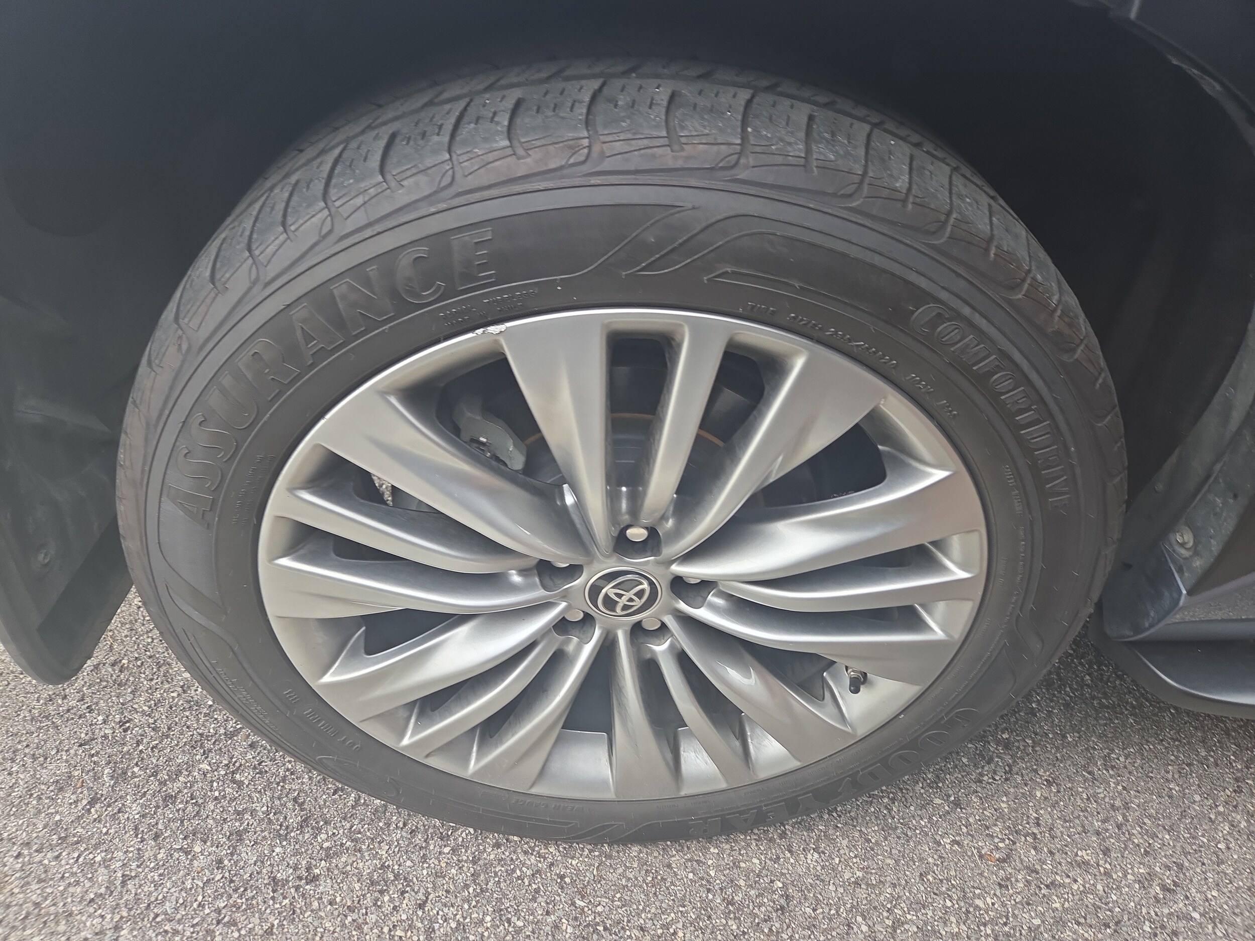 2021 Toyota Highlander Platinum photo 4