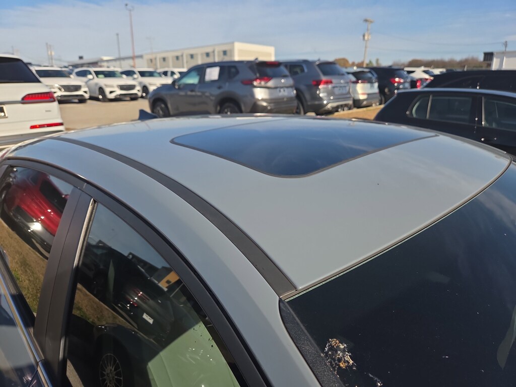 Certified 2023 Hyundai Elantra Hybrid Limited Sedan