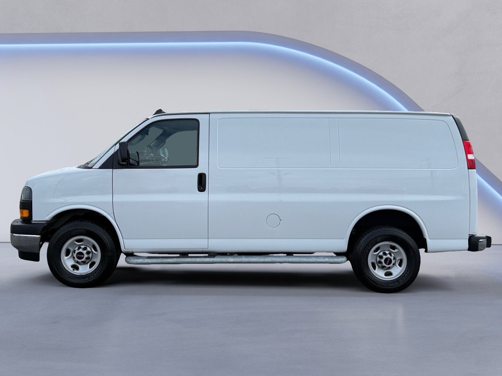2023 Gmc Savana Cargo 2500 photo 2