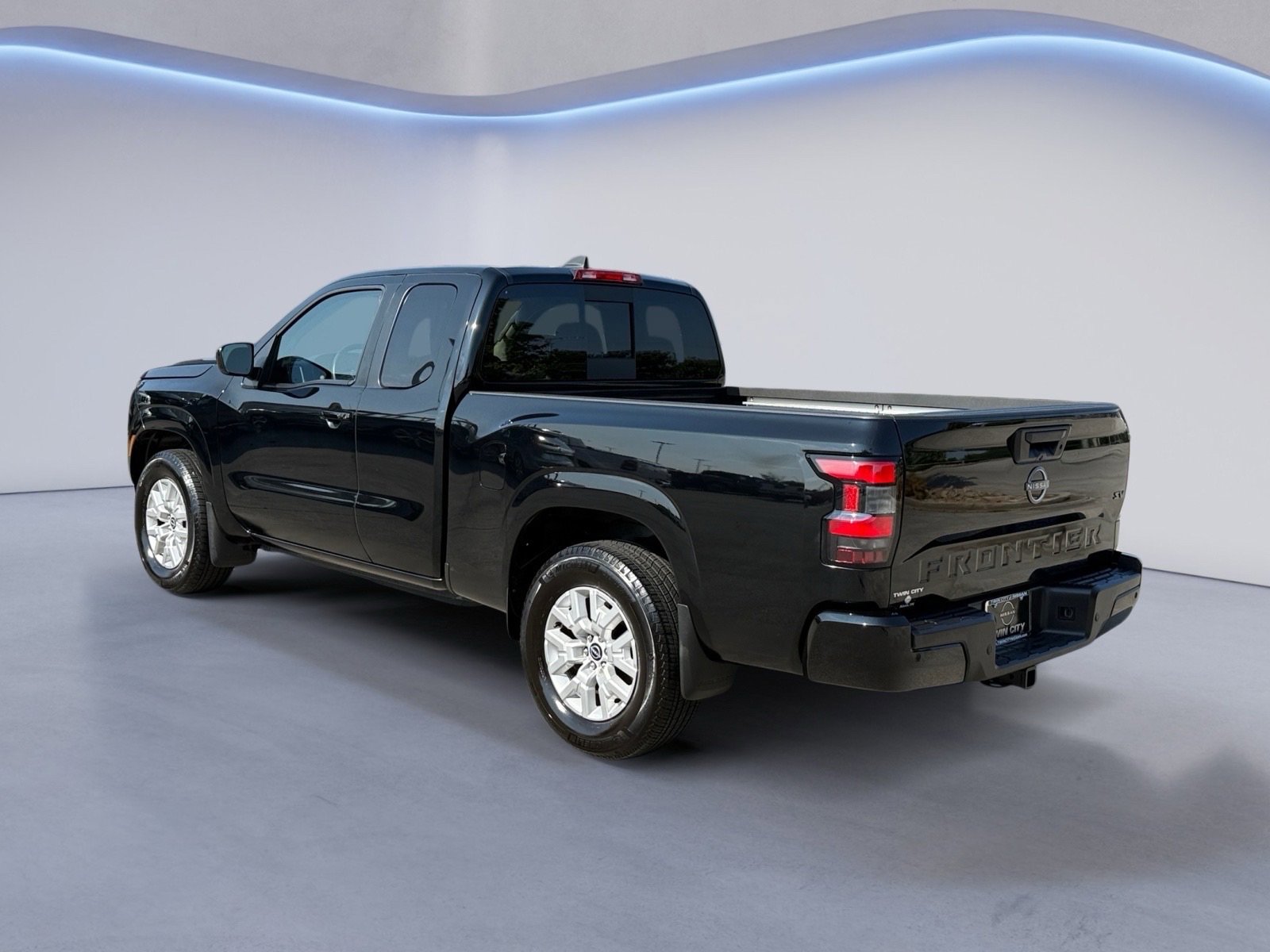 2024 Nissan Frontier King Cab SV photo 3