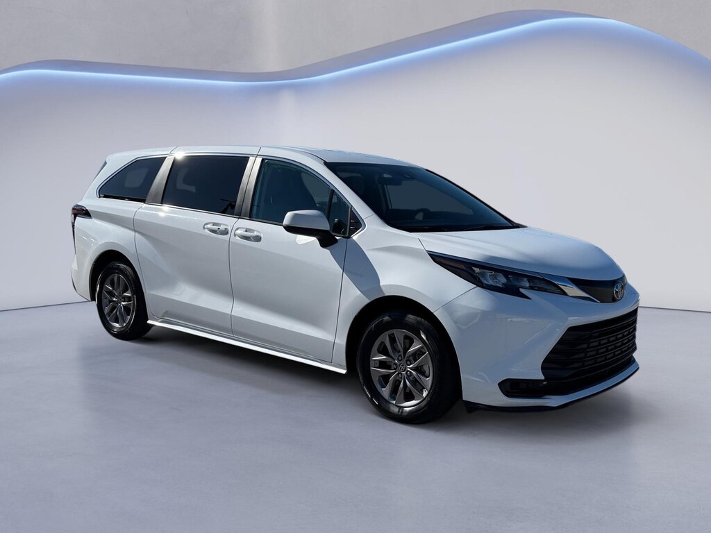 Used 2024 Toyota Sienna LE Van Passenger Van