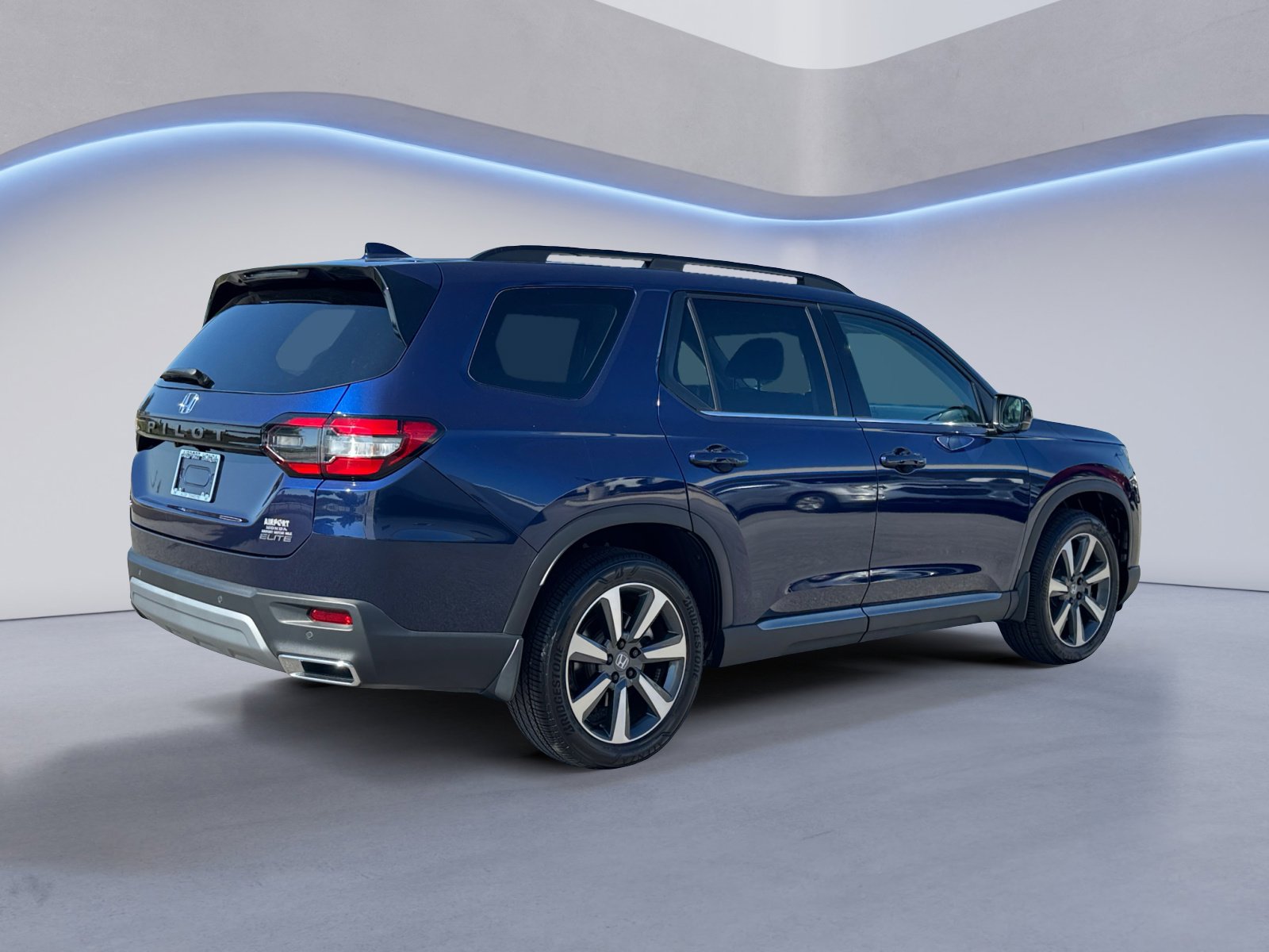 2025 Honda Pilot Elite photo 2