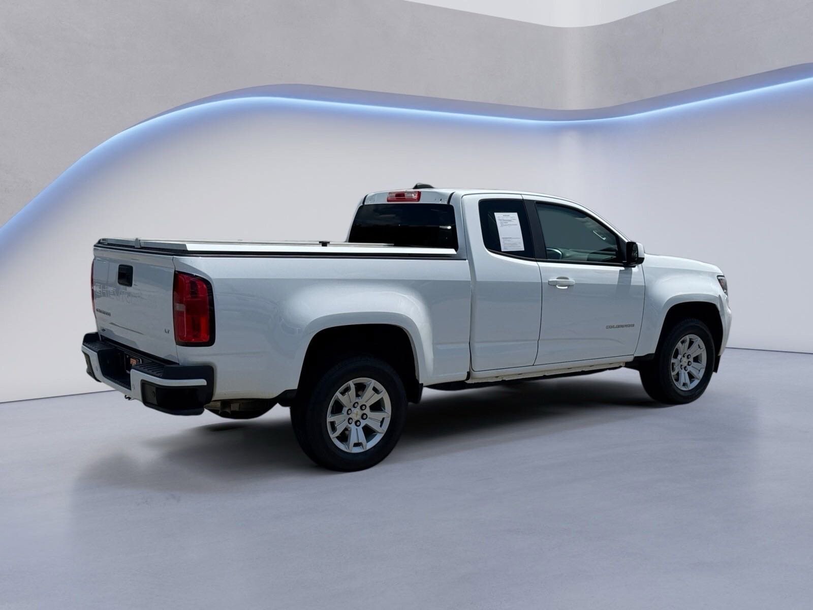2022 Chevrolet Colorado LT photo 3