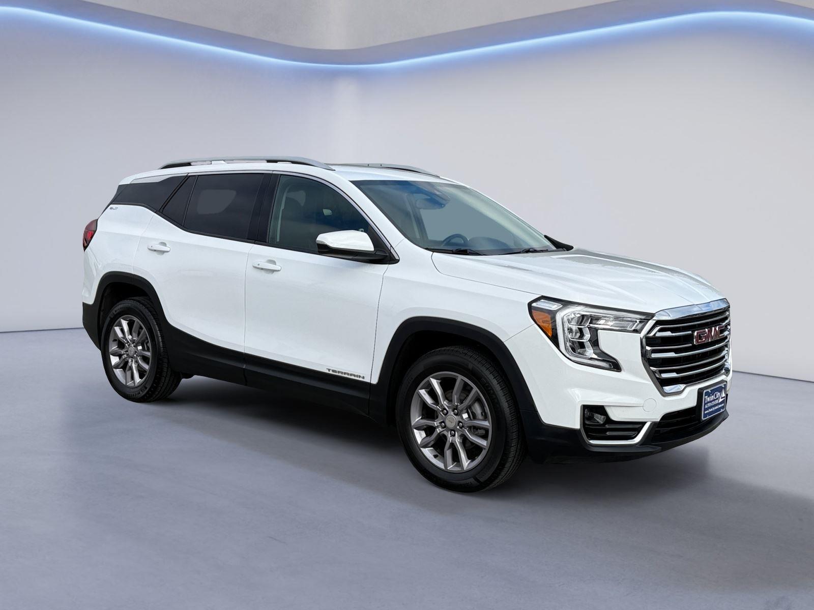 2024 GMC Terrain SLT's photo