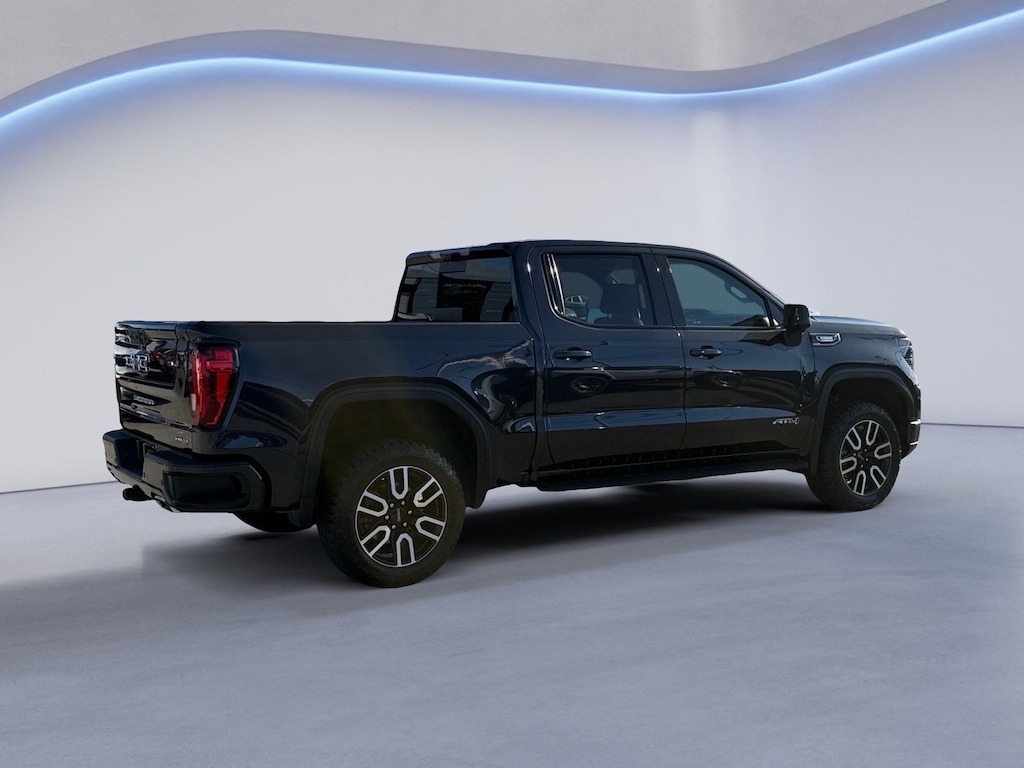 Used 2022 GMC Sierra 1500 AT4 4WD Crew Cab 147 AT4