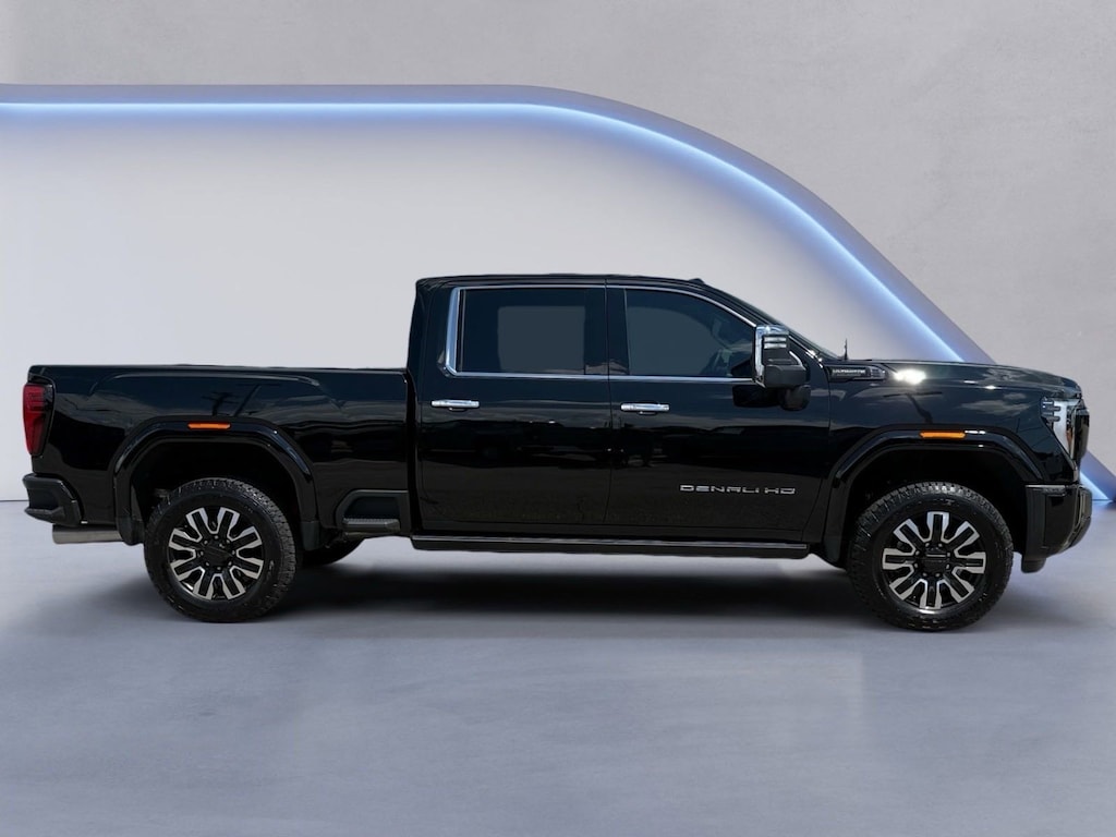 Used 2025 GMC Sierra 2500HD Denali Ultimate 4WD Crew Cab 159 Denali Ultimate