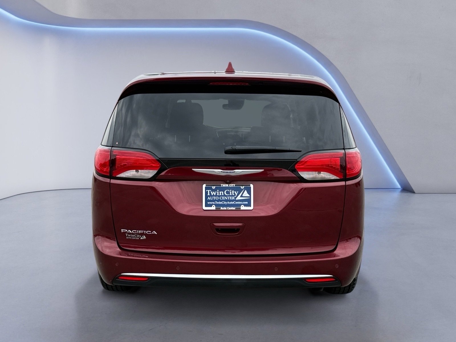 2020 Chrysler Pacifica Touring photo 4