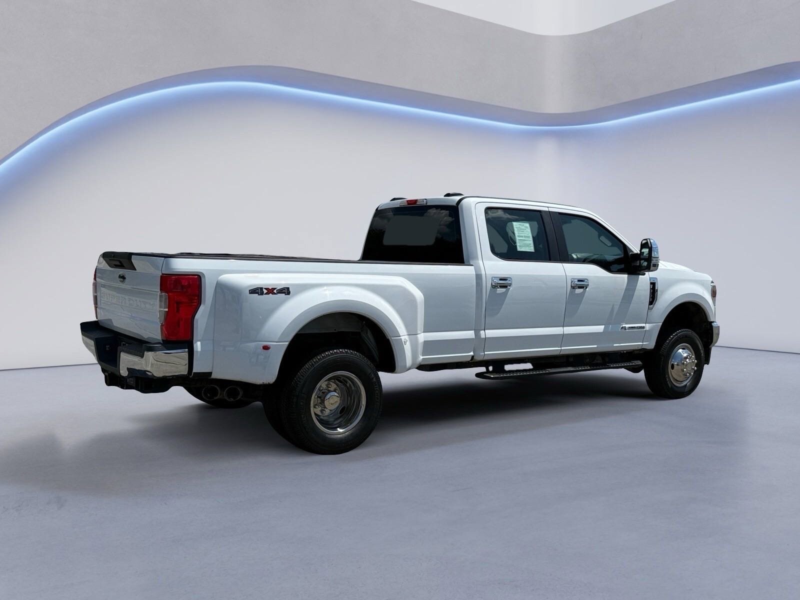 2022 Ford F-350 XL photo 3
