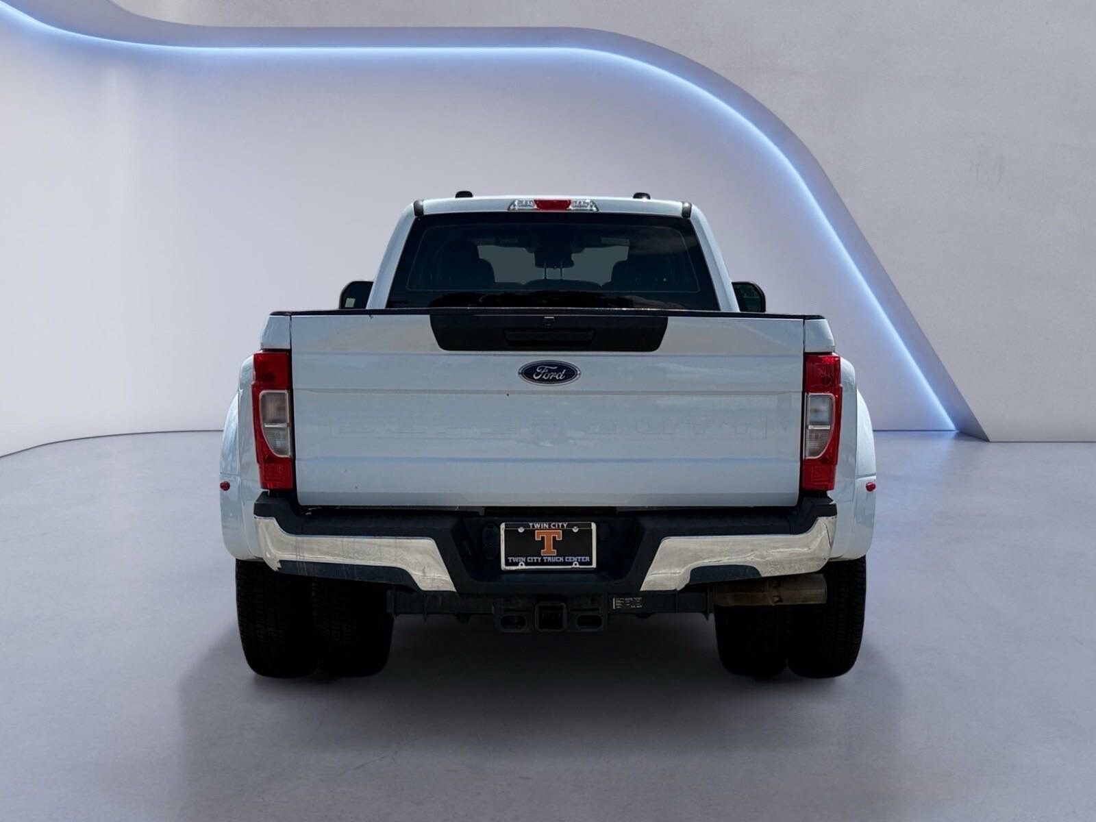 2022 Ford F-350 XL photo 4