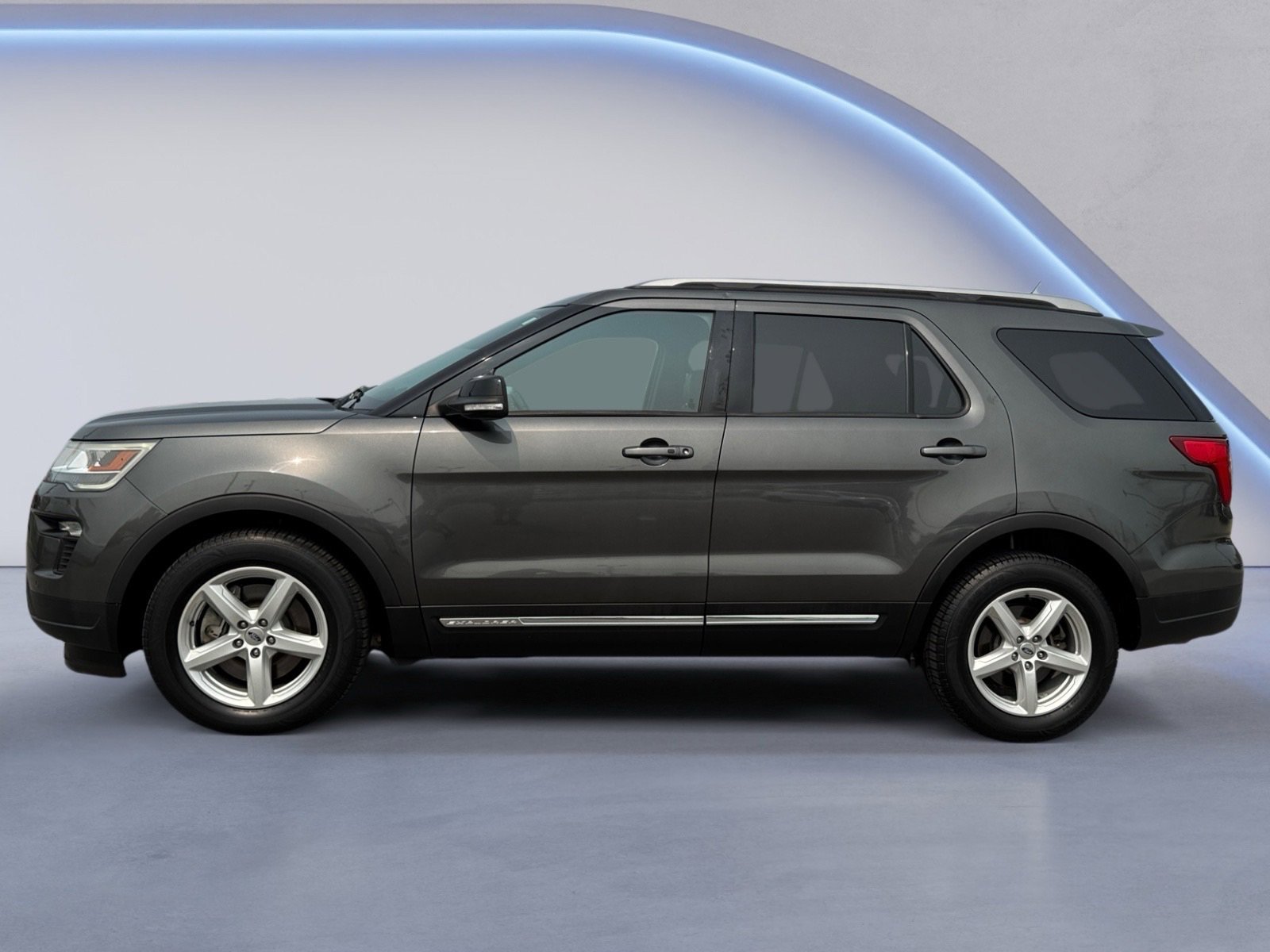 2018 Ford Explorer XLT photo 4