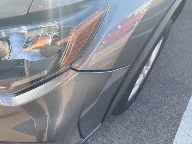 2019 Nissan Rogue SV photo 3