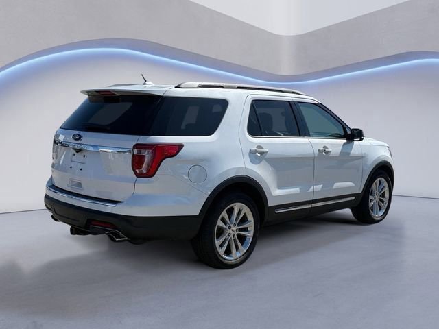 2018 Ford Explorer XLT photo 3