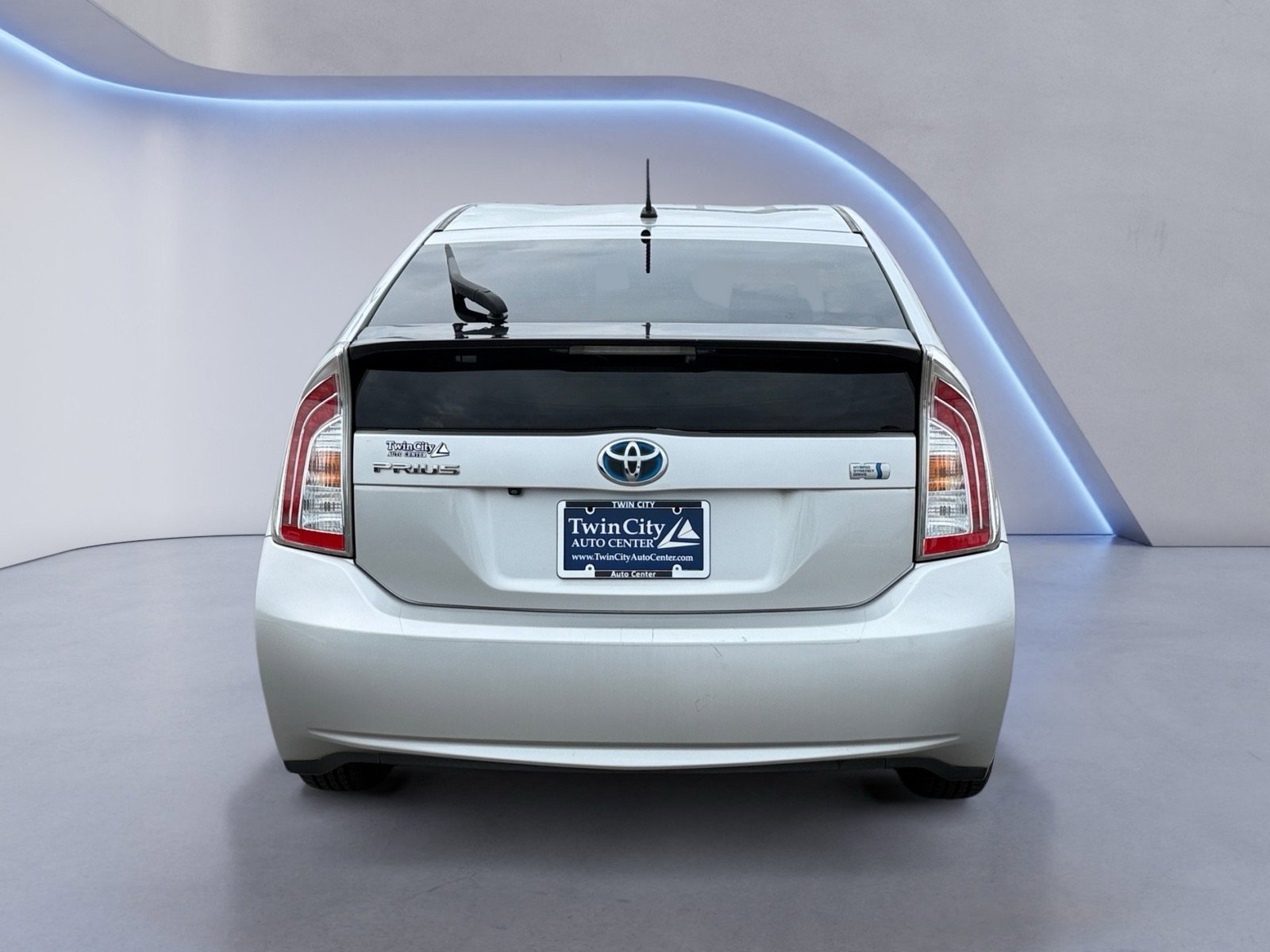 2015 Toyota Prius Four photo 4
