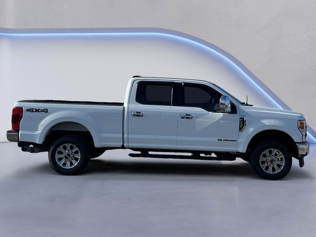 Used 2022 Ford F-250 Super Duty XLT Truck Crew Cab