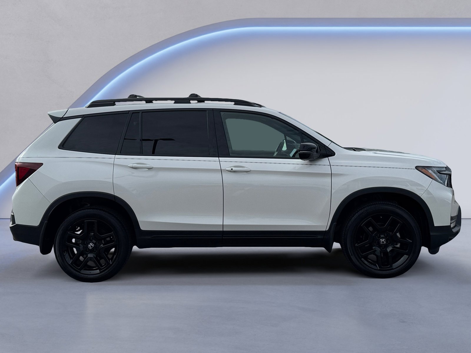 2025 Honda Passport Black Edition photo 2