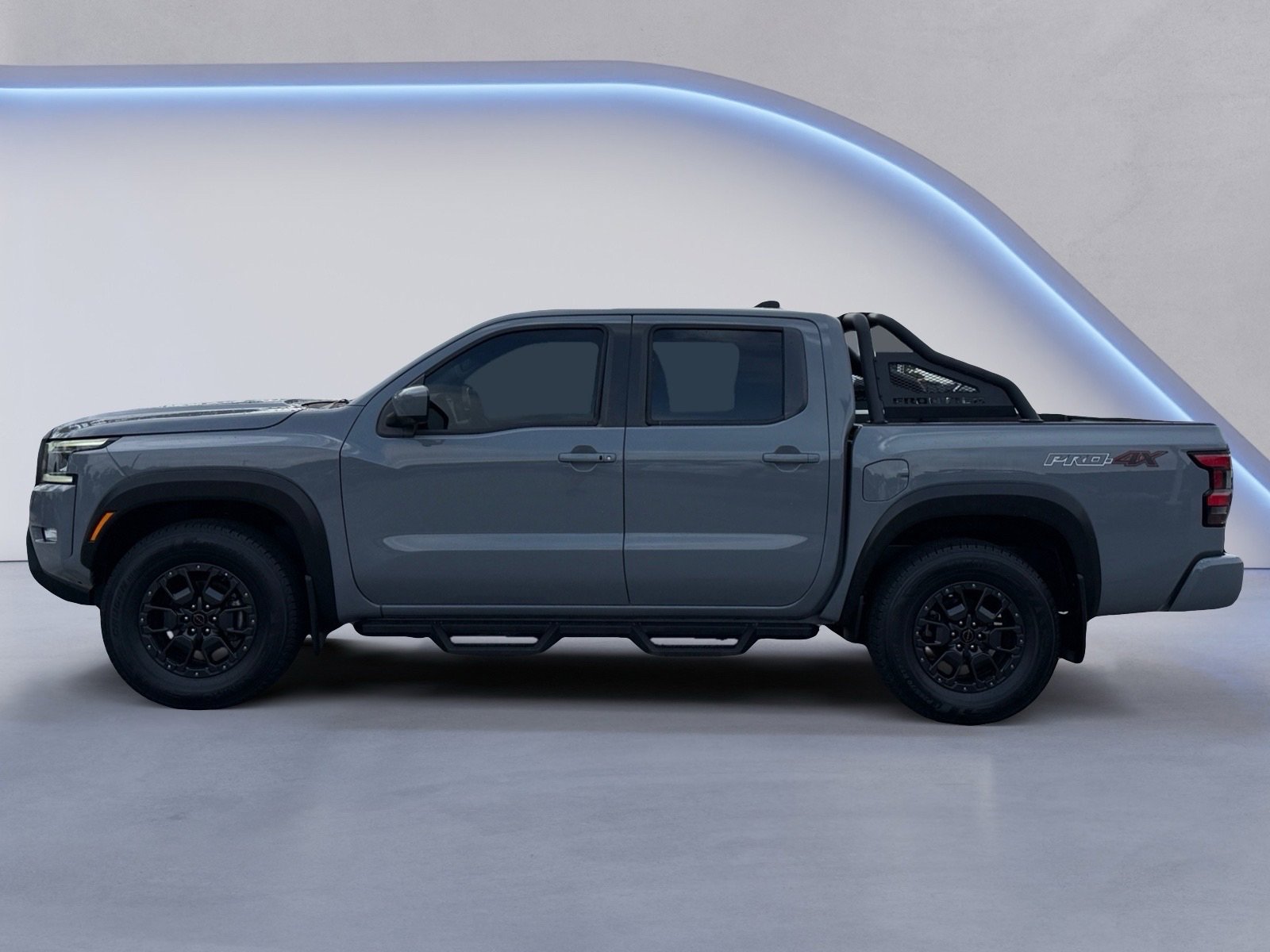 2022 Nissan Frontier Crew Cab PRO-4X photo 2