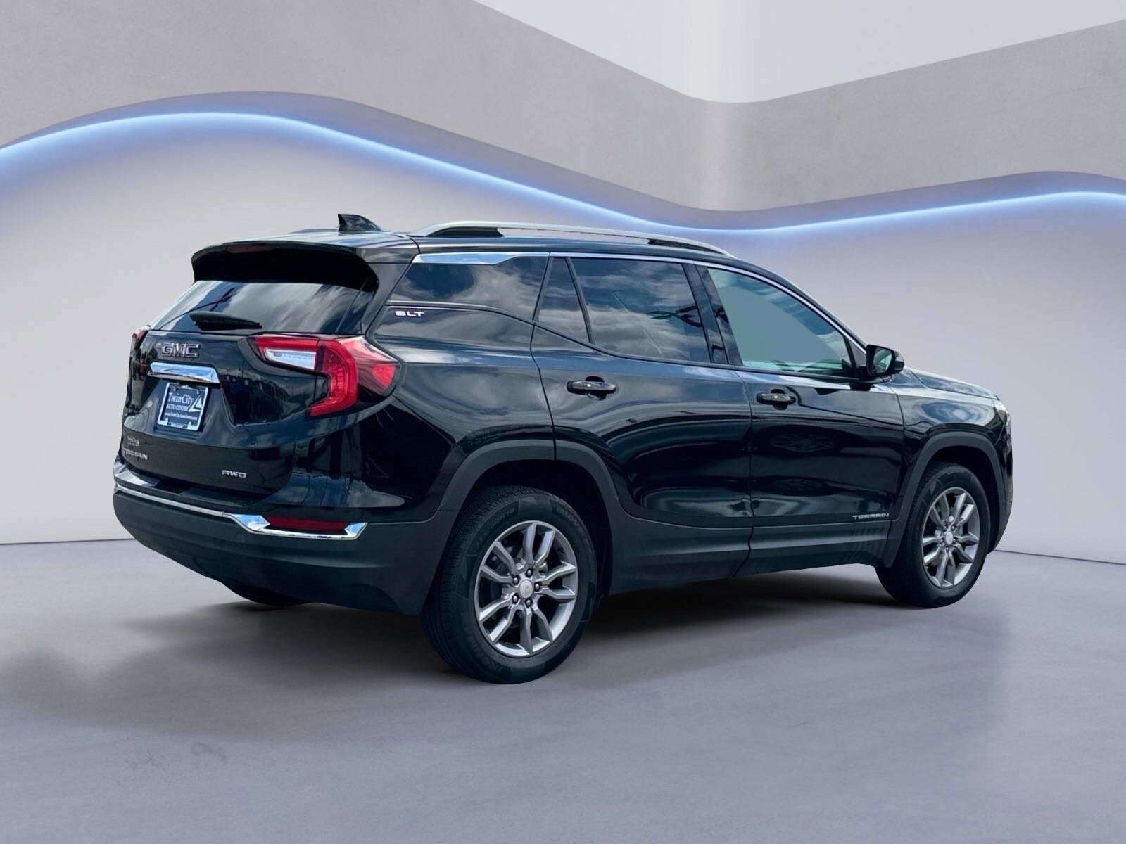 2024 Gmc Terrain SLT photo 3