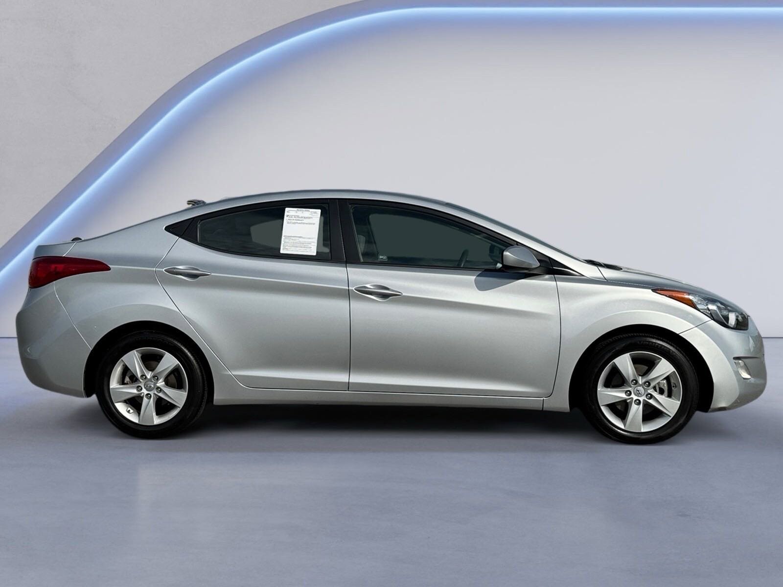 2013 Hyundai Elantra GLS photo 2