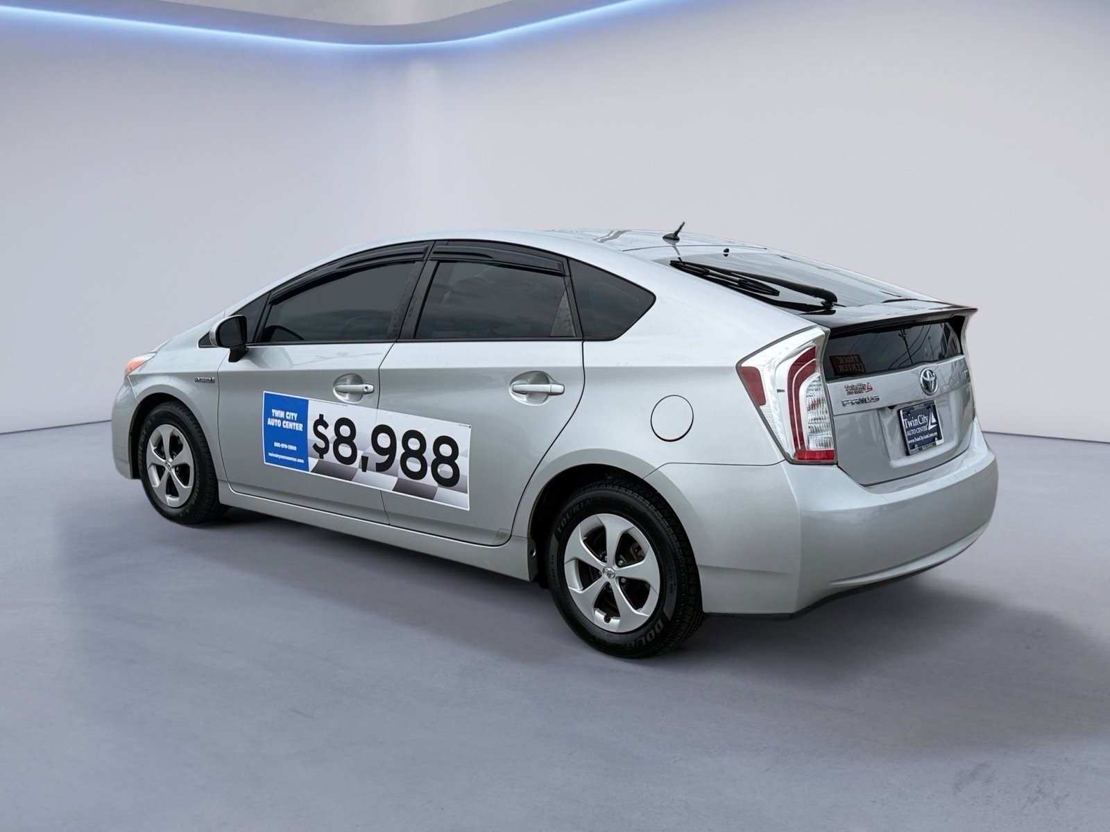 2015 Toyota Prius Four photo 3