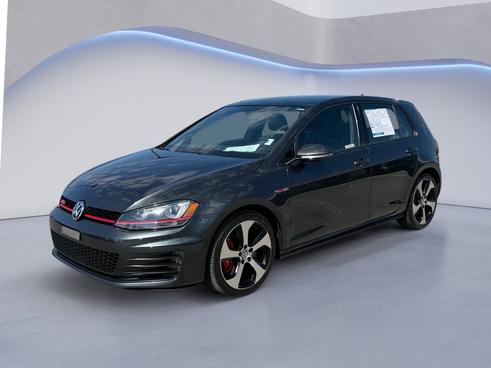 2017 Volkswagen Golf GTI SE photo 2