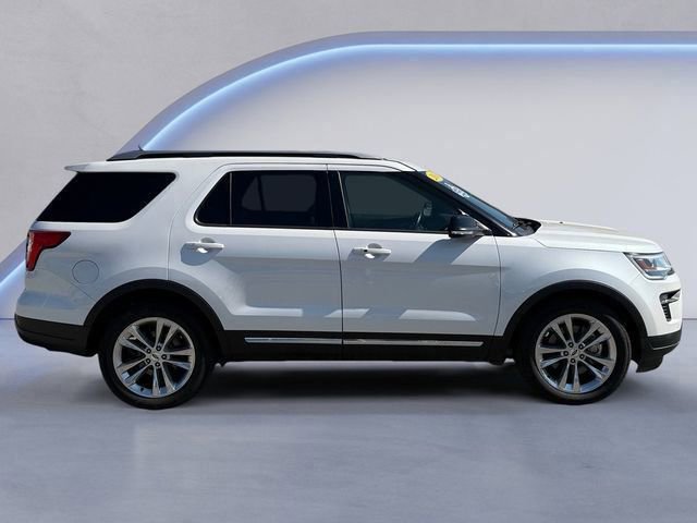 2018 Ford Explorer XLT photo 2