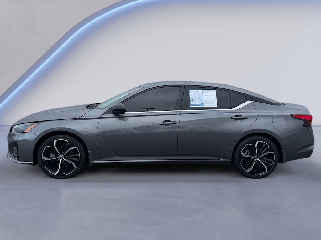 Used 2024 Nissan Altima 2.5 SR Sedan
