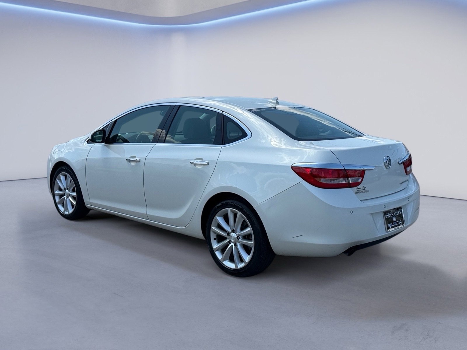 2014 Buick Verano Convenience photo 2
