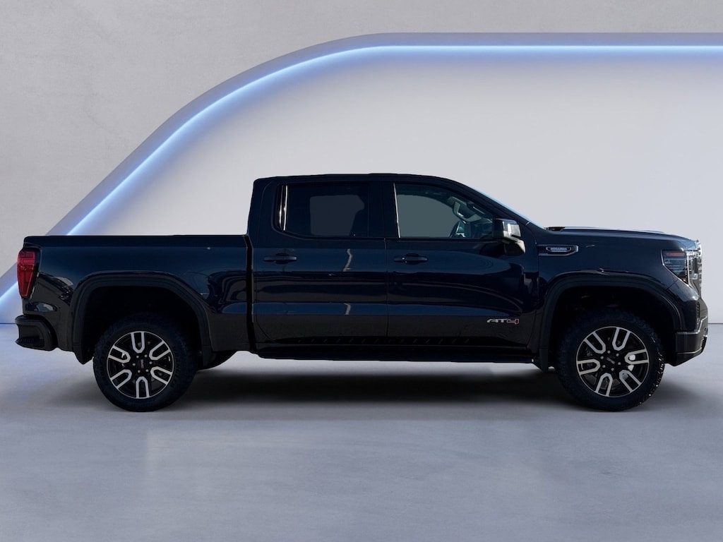 Used 2022 GMC Sierra 1500 AT4 4WD Crew Cab 147 AT4