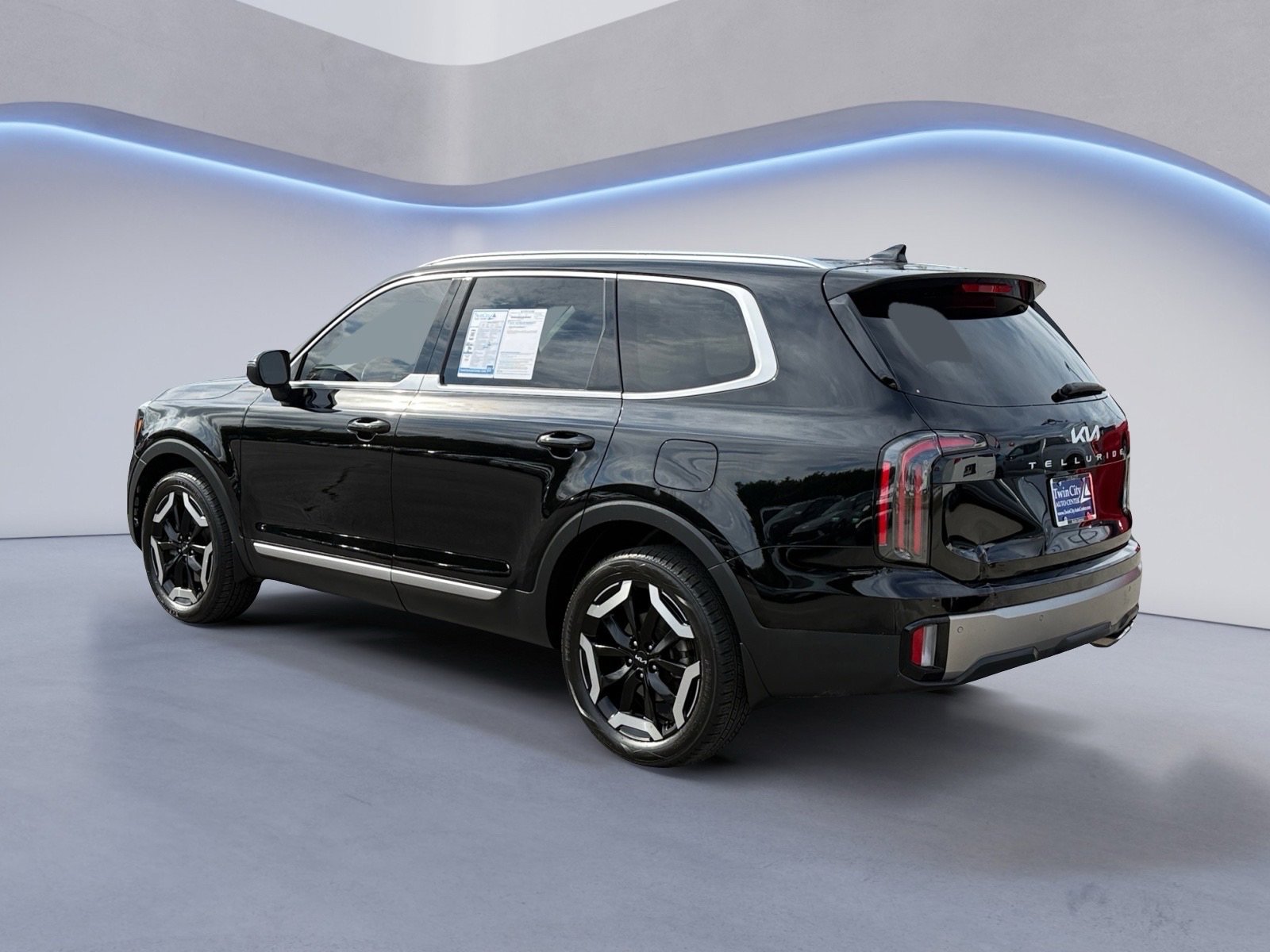 2023 Kia Telluride EX photo 2