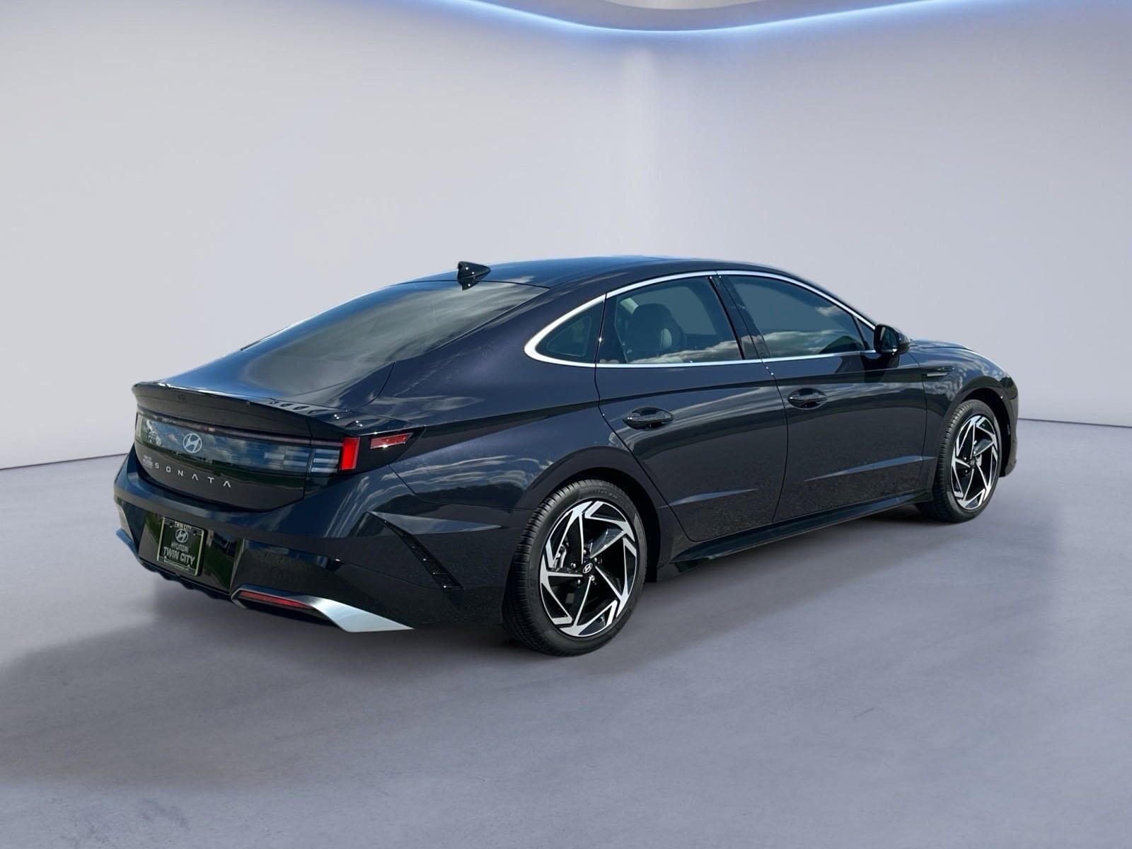 2024 Hyundai Sonata SEL Convenience photo 3