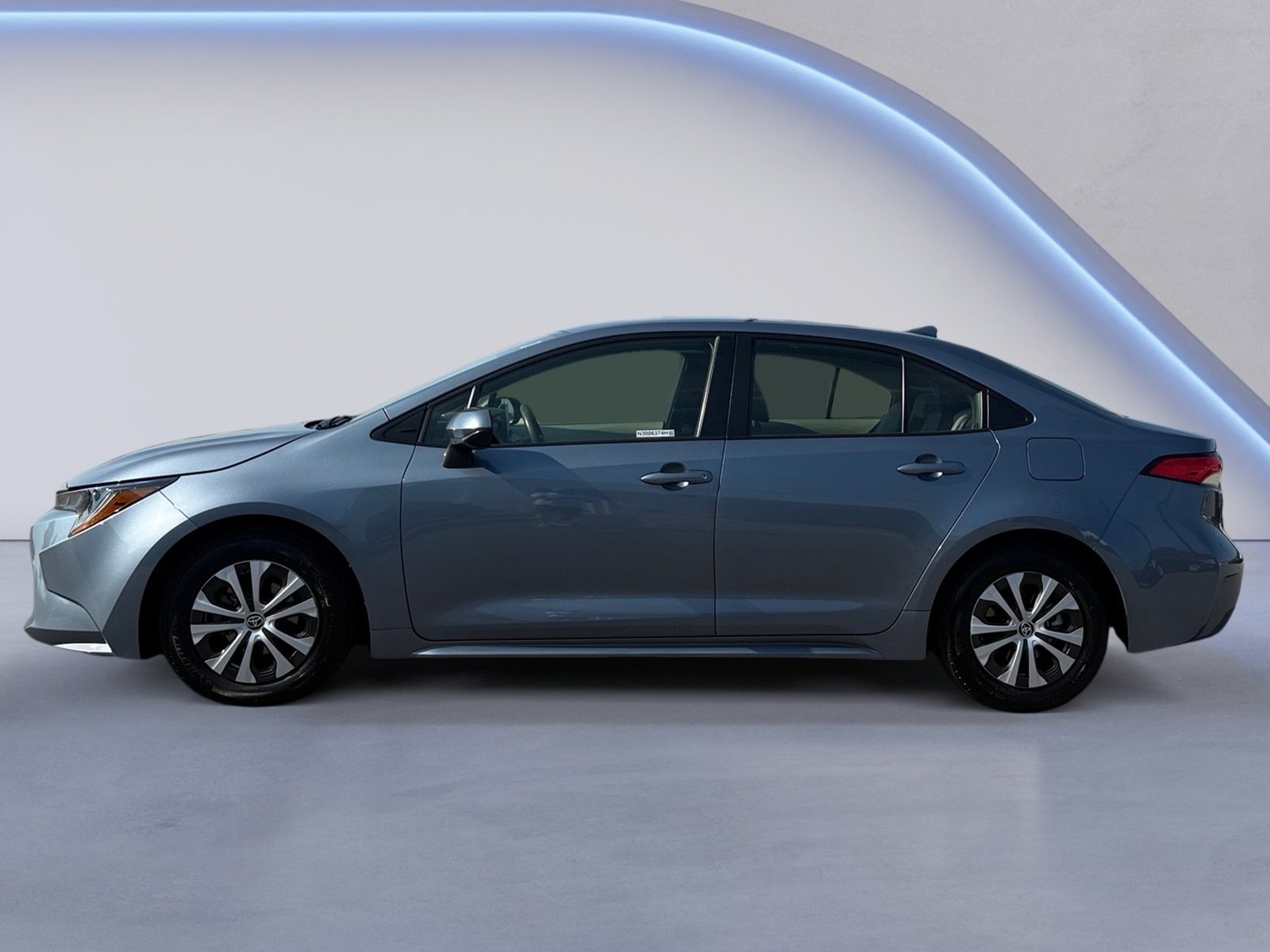 2022 Toyota Corolla Hybrid LE photo 3