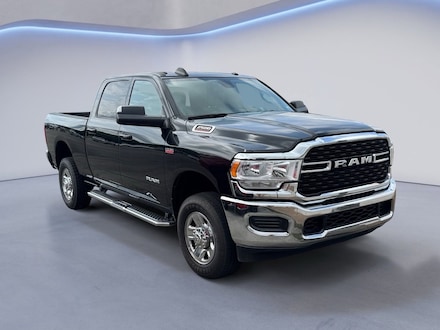 2022 Ram 2500 Big Horn Truck Crew Cab