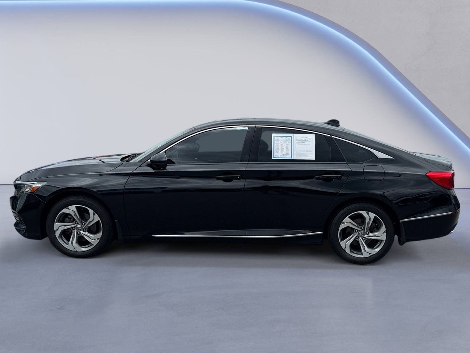 2018 Honda Accord EX-L 1.5T photo 4