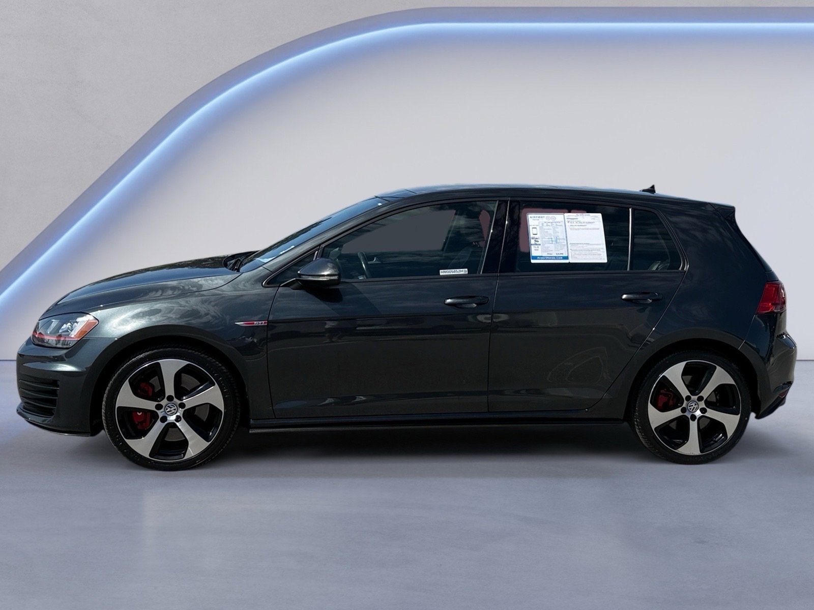 2017 Volkswagen Golf GTI SE photo 3