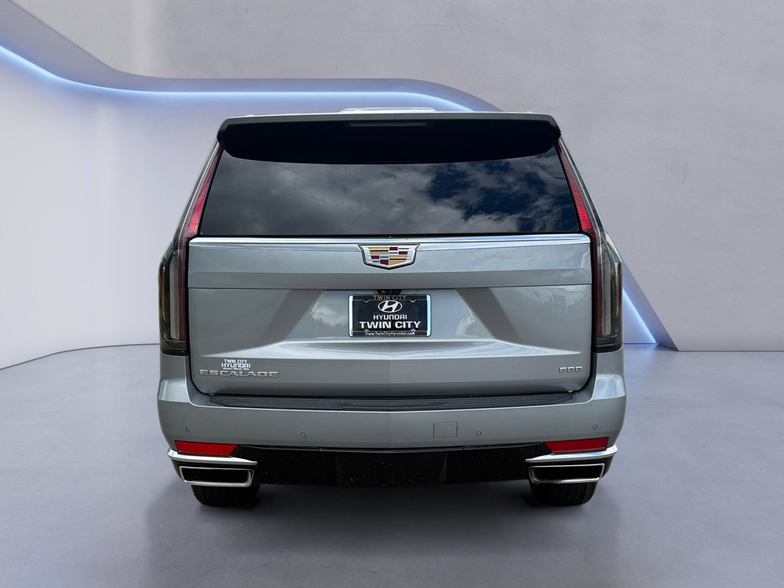 2023 Cadillac Escalade ESV Premium Luxury photo 3