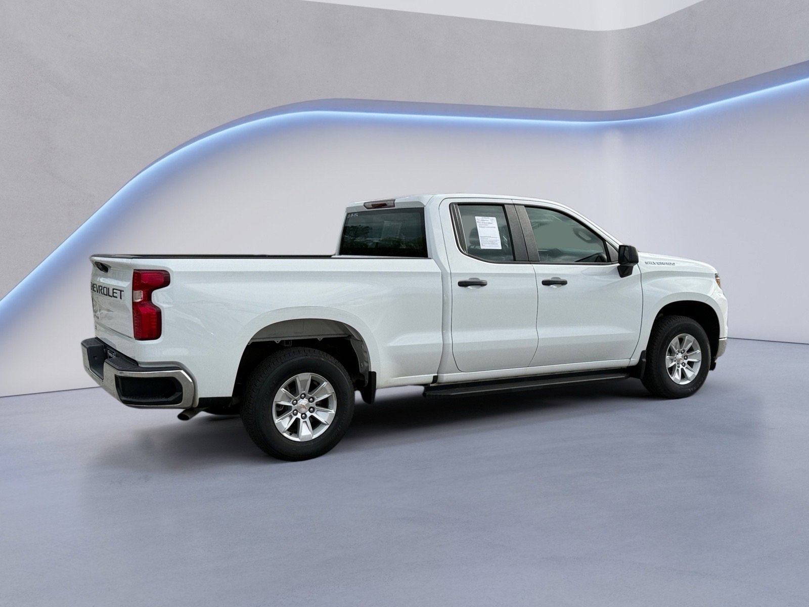 2023 Chevrolet Silverado 1500 Work Truck photo 3