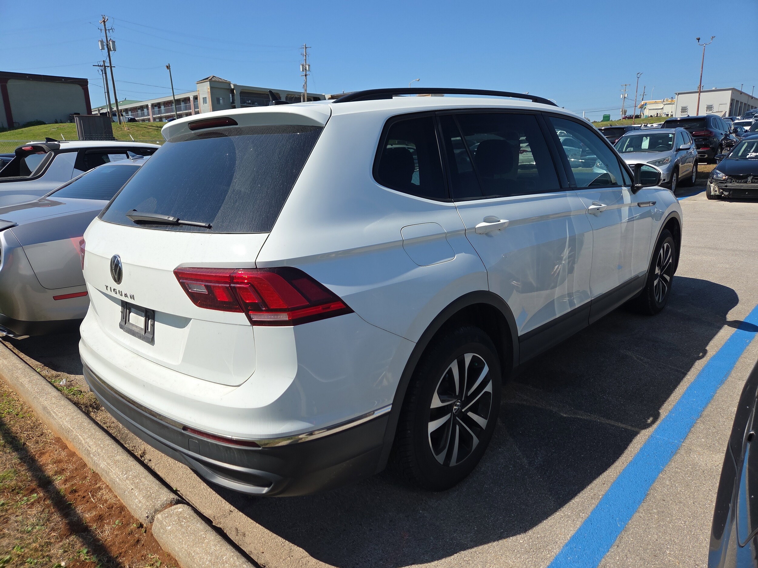 2023 Volkswagen Tiguan S photo 4