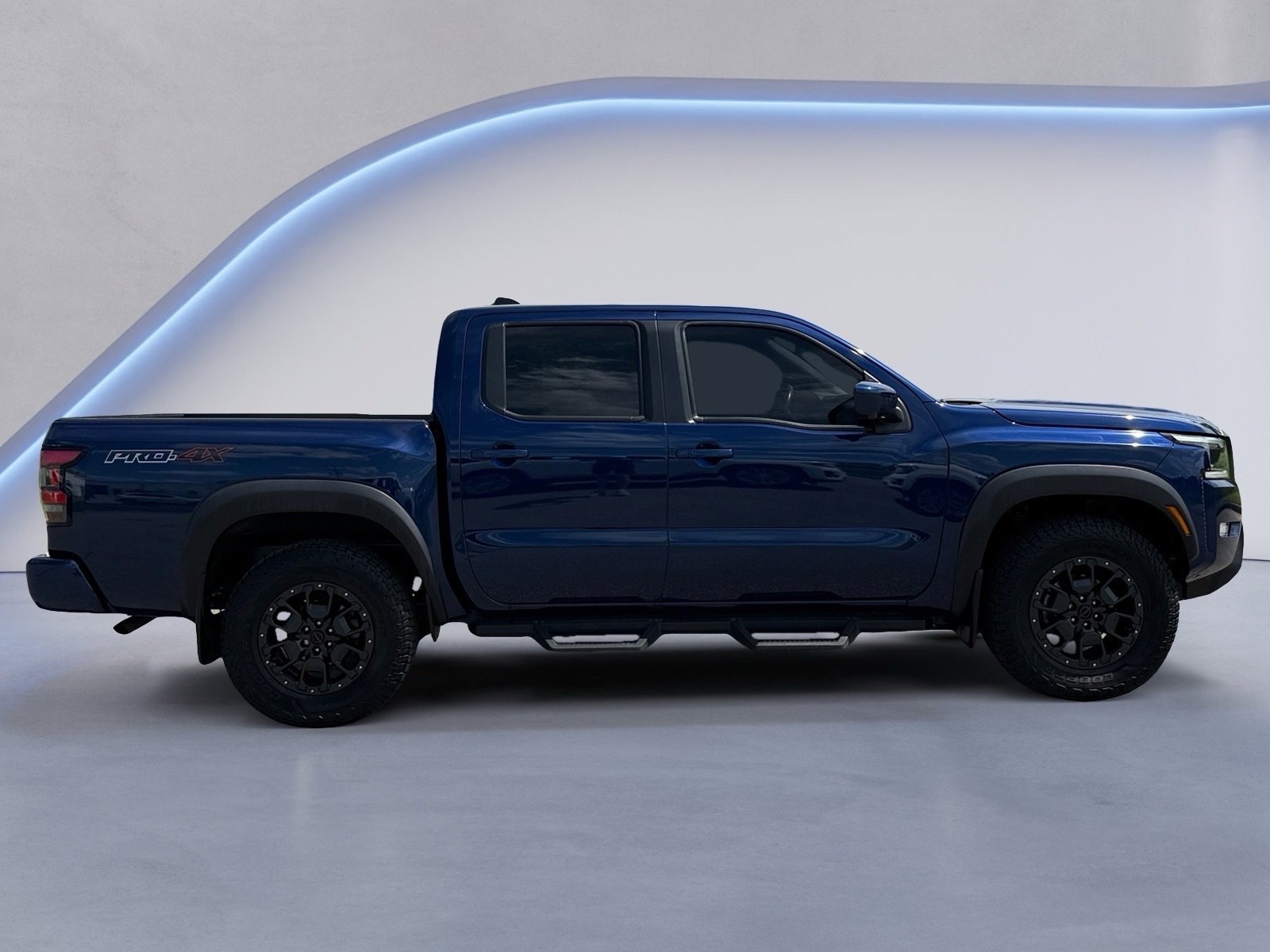 2022 Nissan Frontier Crew Cab PRO-4X photo 2