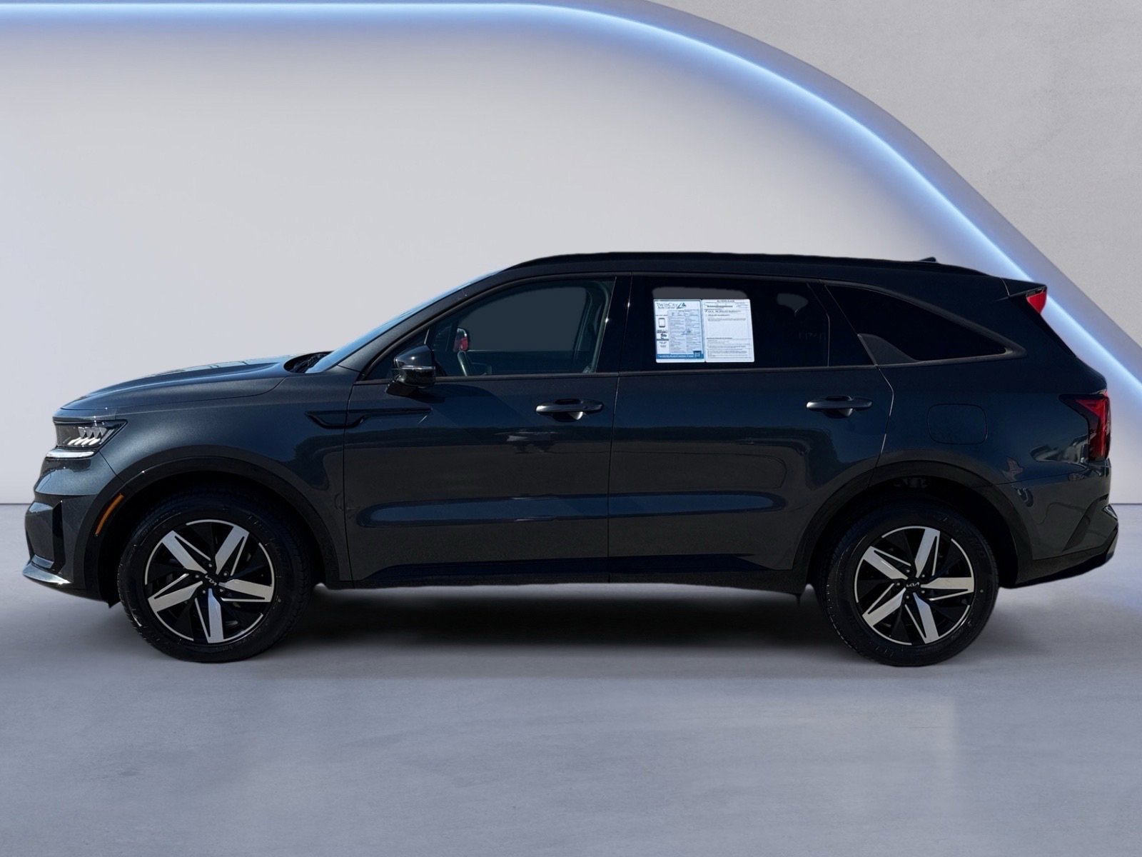 2023 Kia Sorento S photo 2