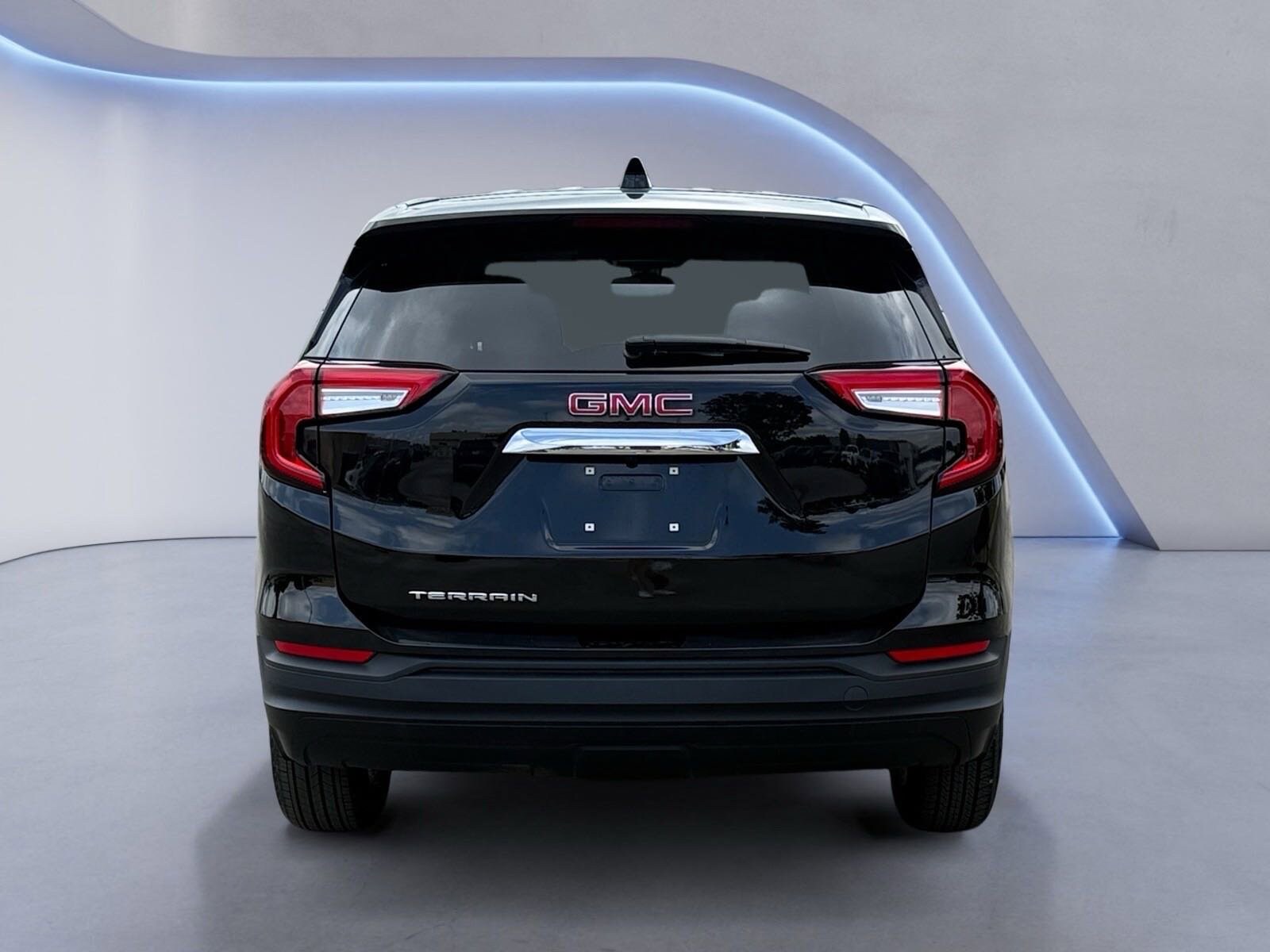 2024 Gmc Terrain SLE photo 3