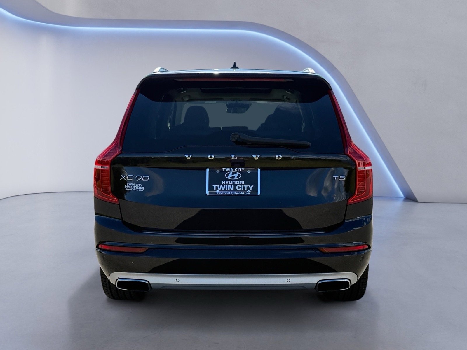 2020 Volvo XC90 T5 Momentum photo 4