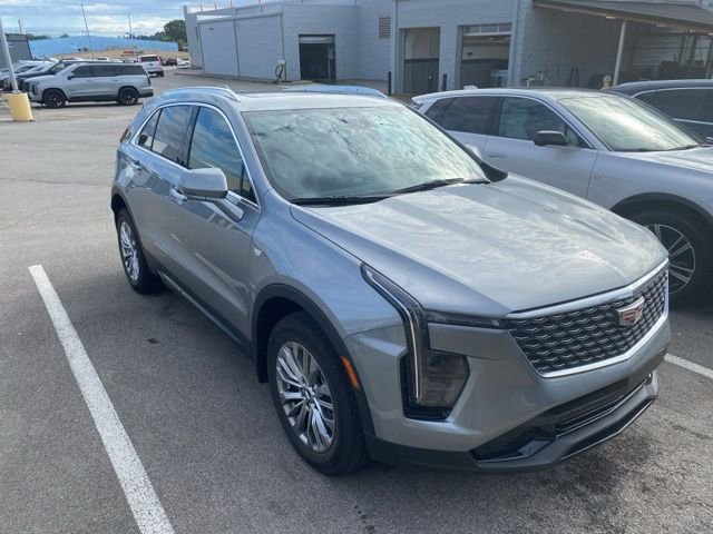 2025 Cadillac XT4 Premium Luxury photo 2