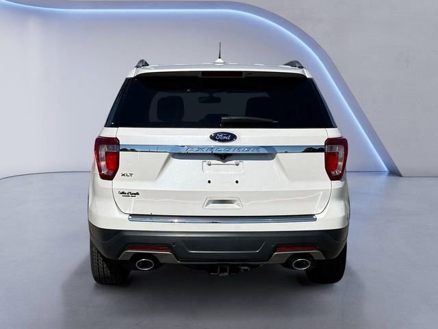 2018 Ford Explorer XLT photo 4