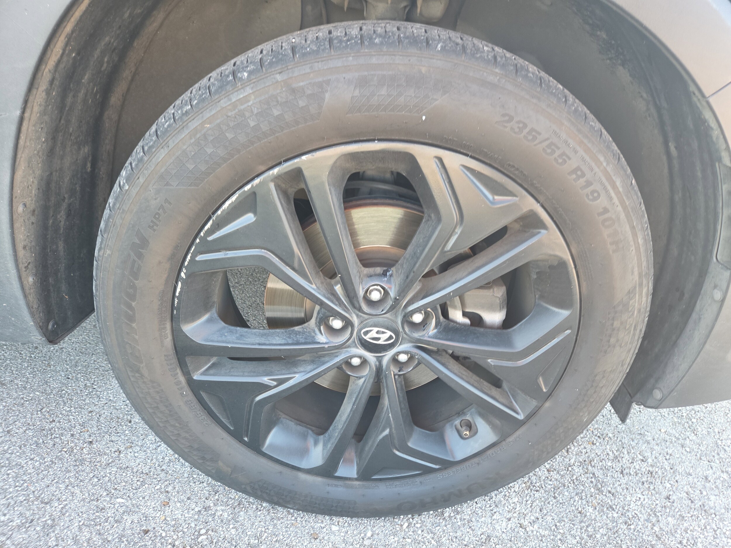 2019 Hyundai Santa Fe Ultimate photo 2