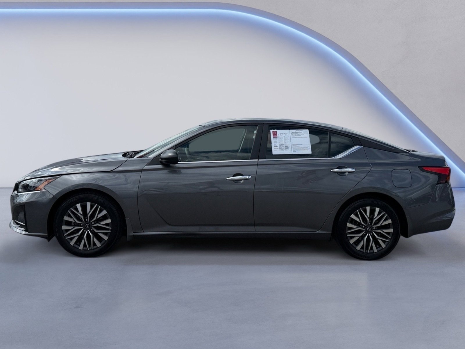 2024 Nissan Altima 2.5 SV photo 2